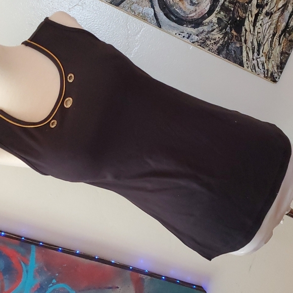 Vintagey Quaker factory Tank - Picture 2 of 5